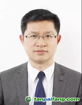 葛興安，深圳排放權(quán)交易所總裁、深圳經(jīng)濟特區(qū)金融學(xué)會綠色金融專業(yè)委員會秘書長、聯(lián)合國開發(fā)計劃署可持續(xù)發(fā)展金融顧問委員會委員