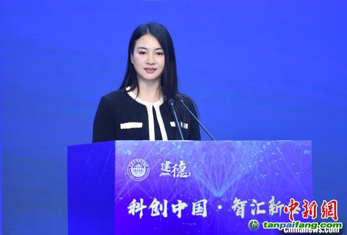 中國新聞社浙江分社黨委書記、總編輯柴燕菲現(xiàn)場點(diǎn)評。王剛 攝